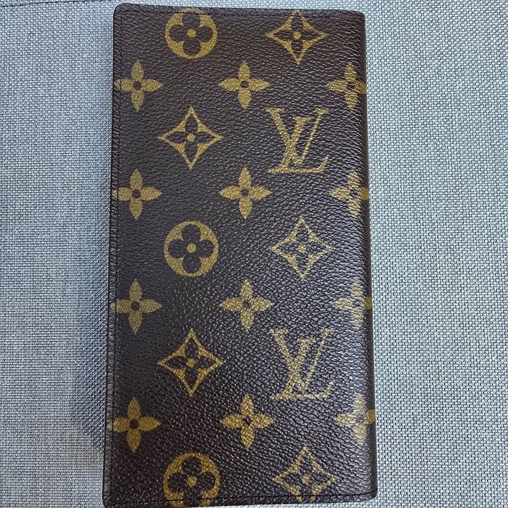 Louis Vuitton Long Card Monogram Wallet